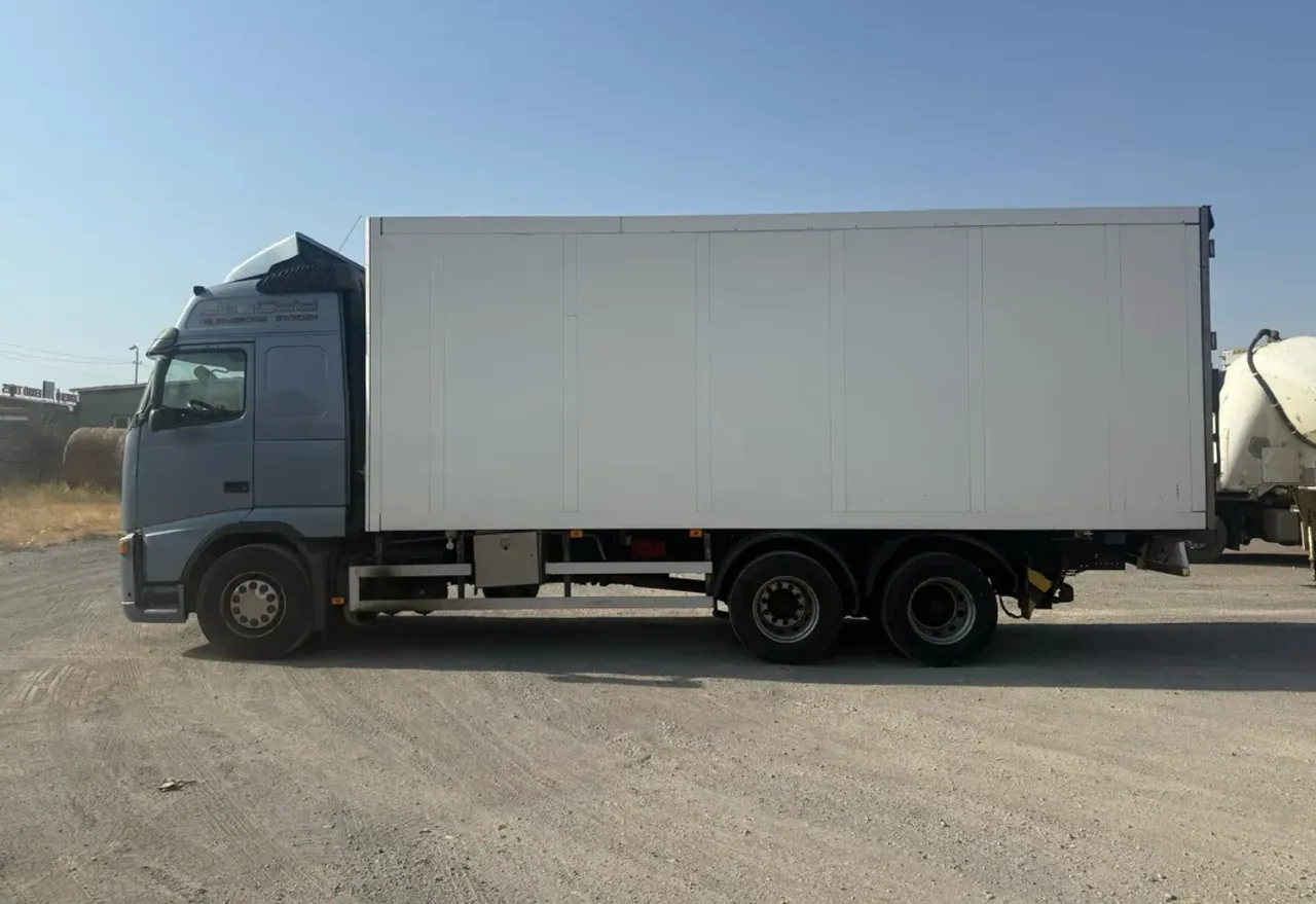Ռեֆրեժիրատոր Volvo, դիզել, 6x4