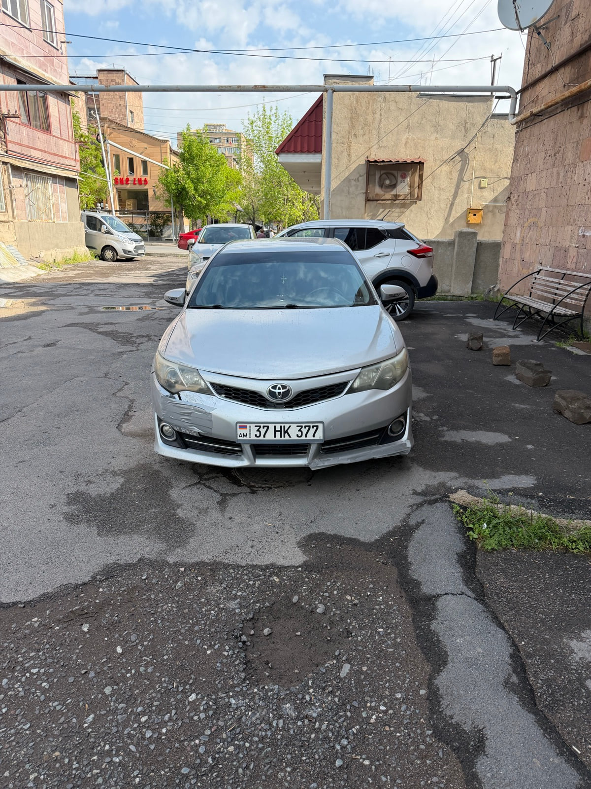 Վաճառվում է Toyota Camry 2014,