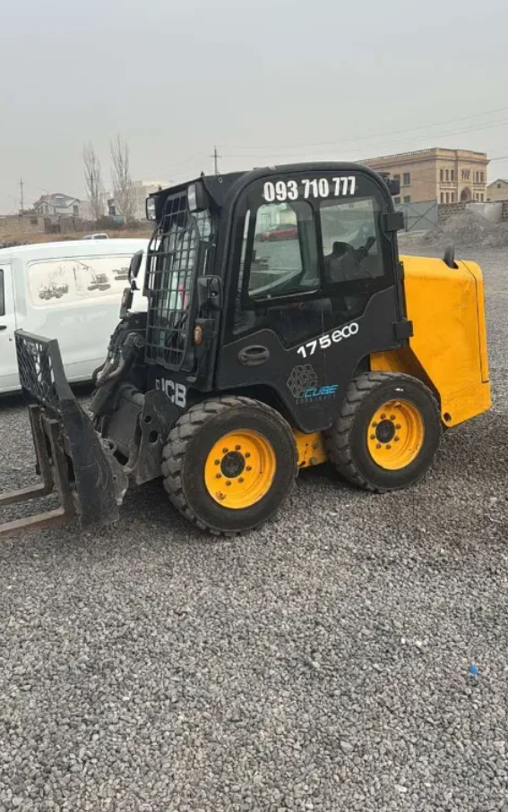 Բեռնիչ JCB, 2015 թ.