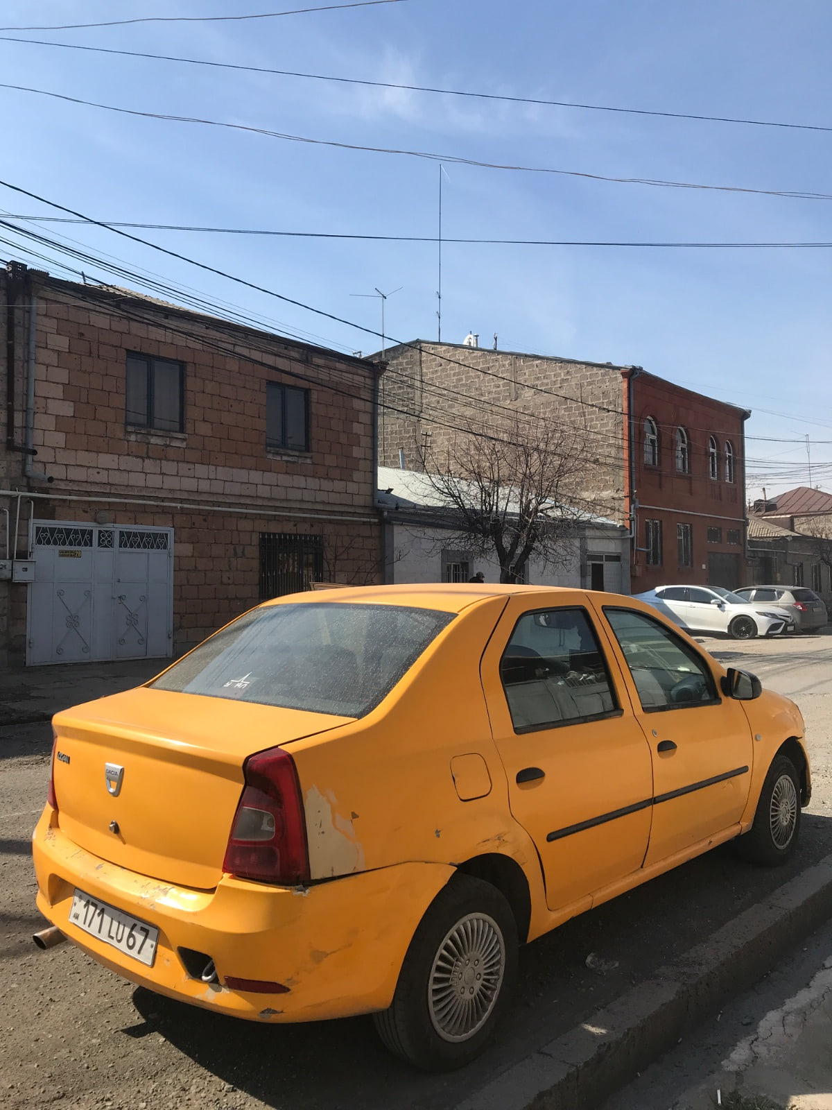 Renault Logan 2011 2000$
