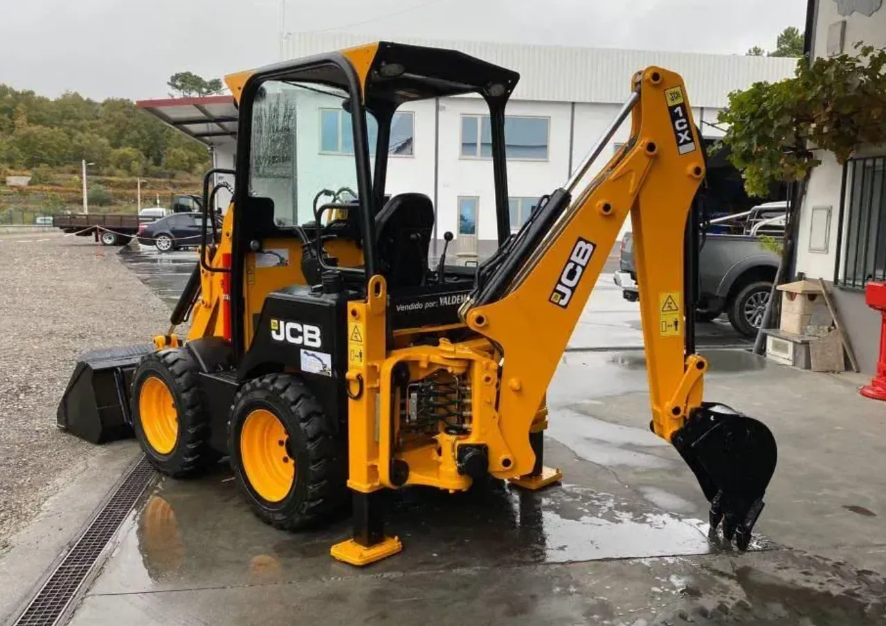 Օրավարձով Փոքր Տրակտոր JCB 1CX, ՌԵՆՏ24 ՍՊԸ