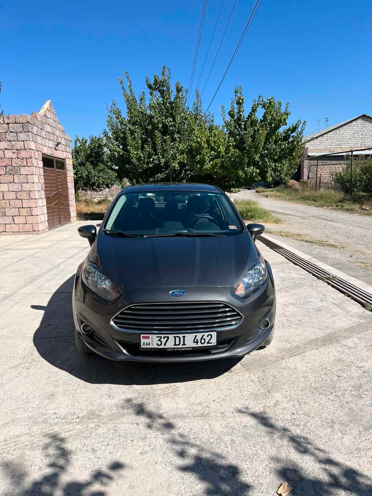 Վաճառվում է 2019 թ. Ford Fiesta SE։