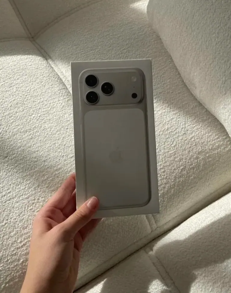 Apple iPhone 17 Pro Max, 256 GB, սպիտակ