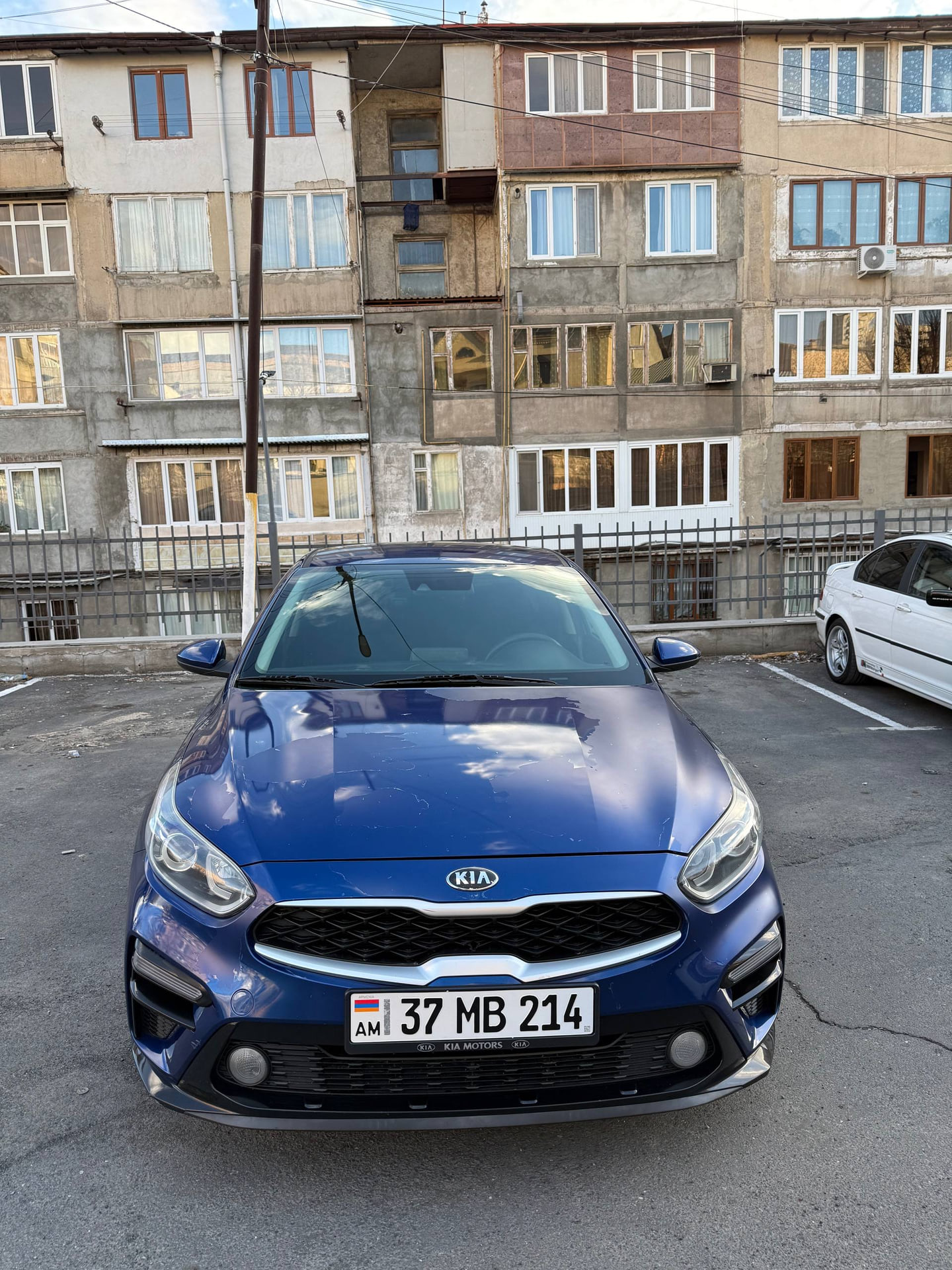 կապույ ավտո