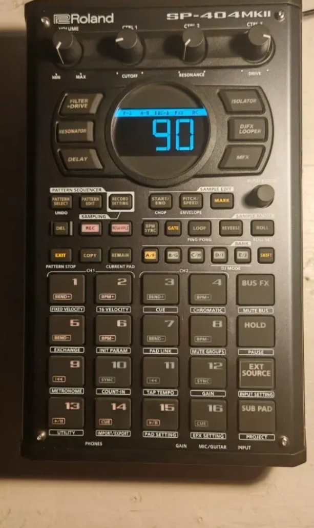 Roland SP 404 MK2