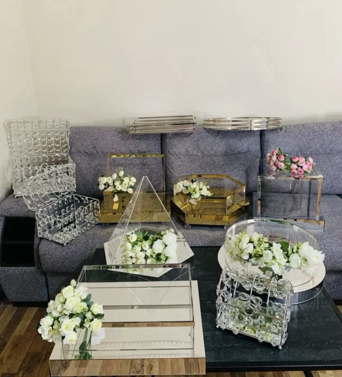 Հարսանեկան պարագաներ վարձույթով