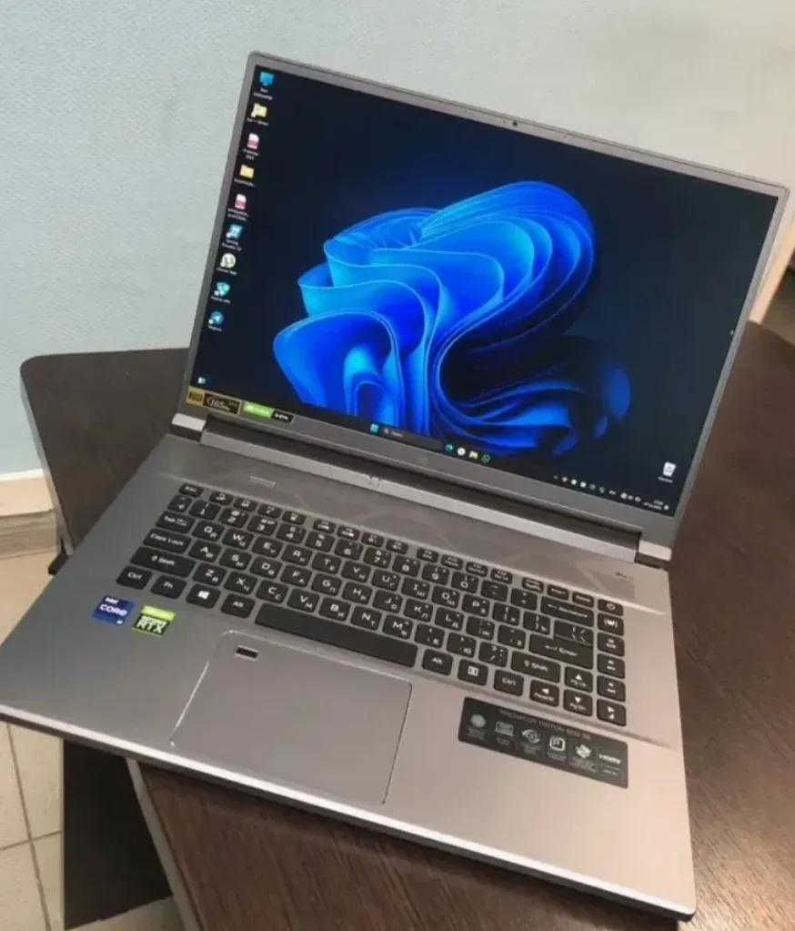 Acer, Intel Core i7, 16 ԳԲ RAM, արծաթագույն