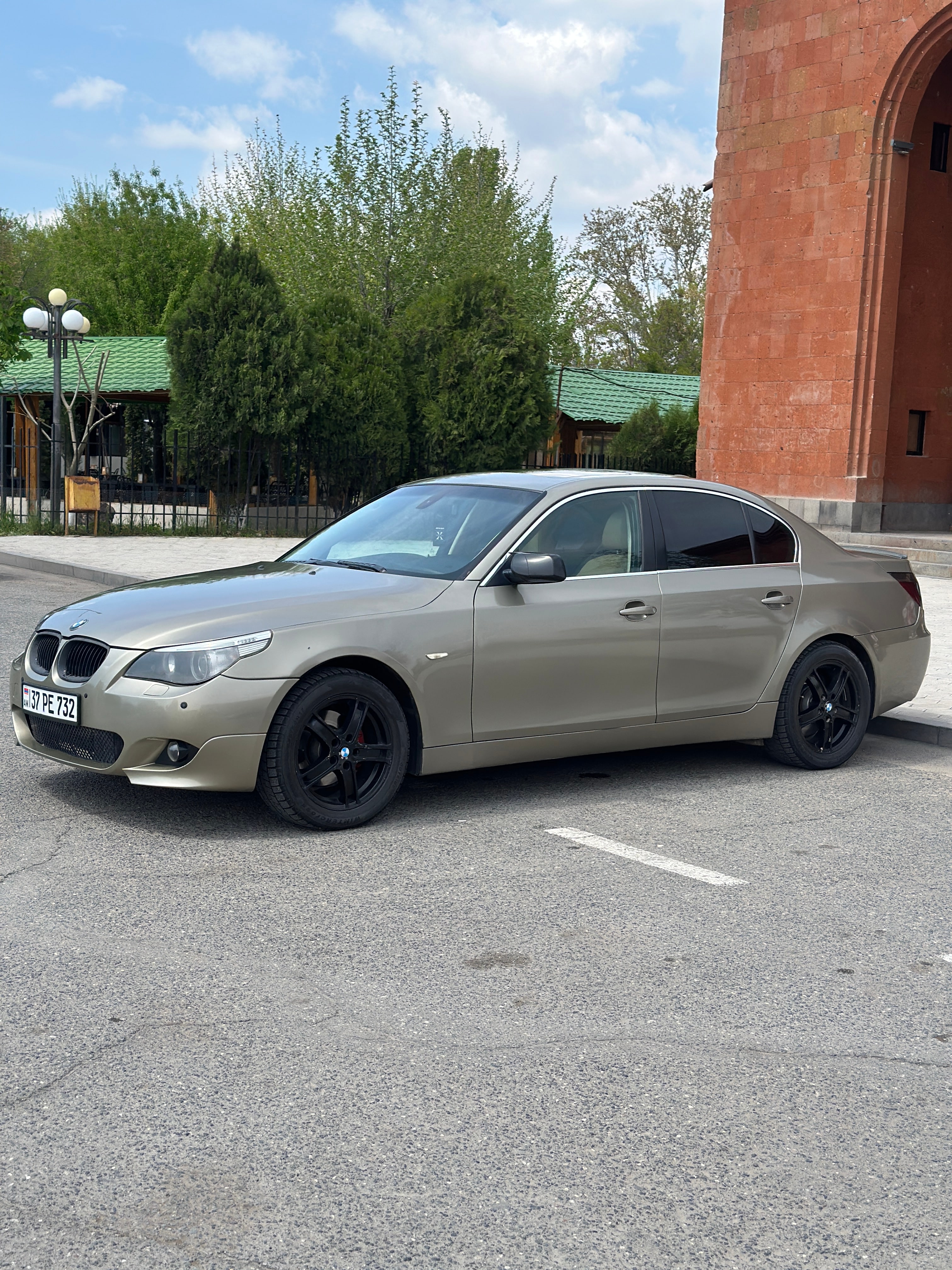 BMW E60 / sakarkeli