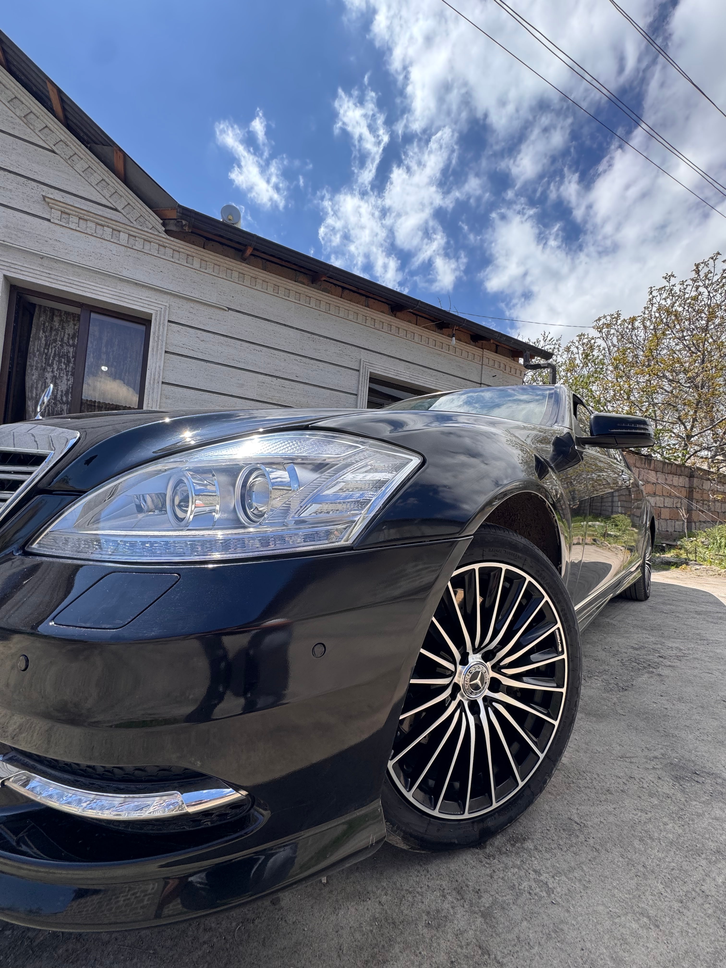 w221