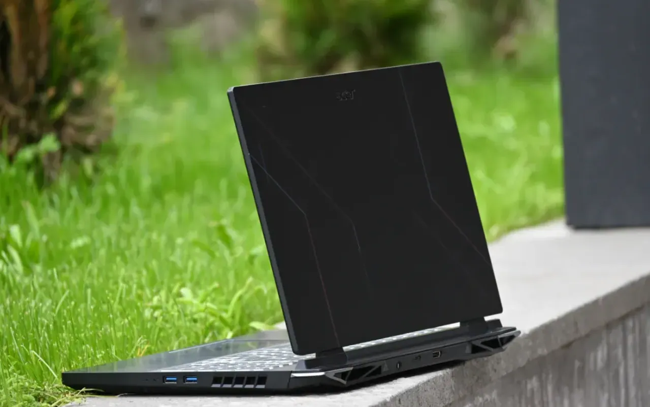 Acer Nitro AN515-57-7428, i7 11800H, Ram 16GB, 512GB SSD, RTX 3050 Ti 4GB, 15.6"