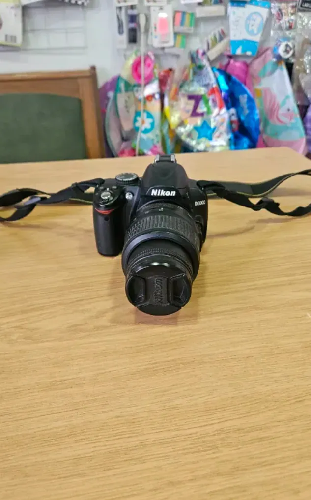 Nikon D3000 ֆոտոխցիկ