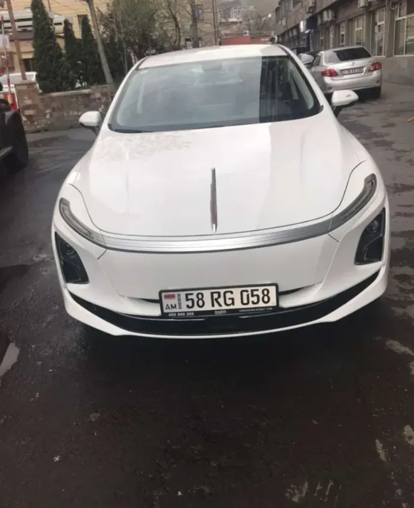 Cars for daily rent for taxi driving hongqi e-qm5