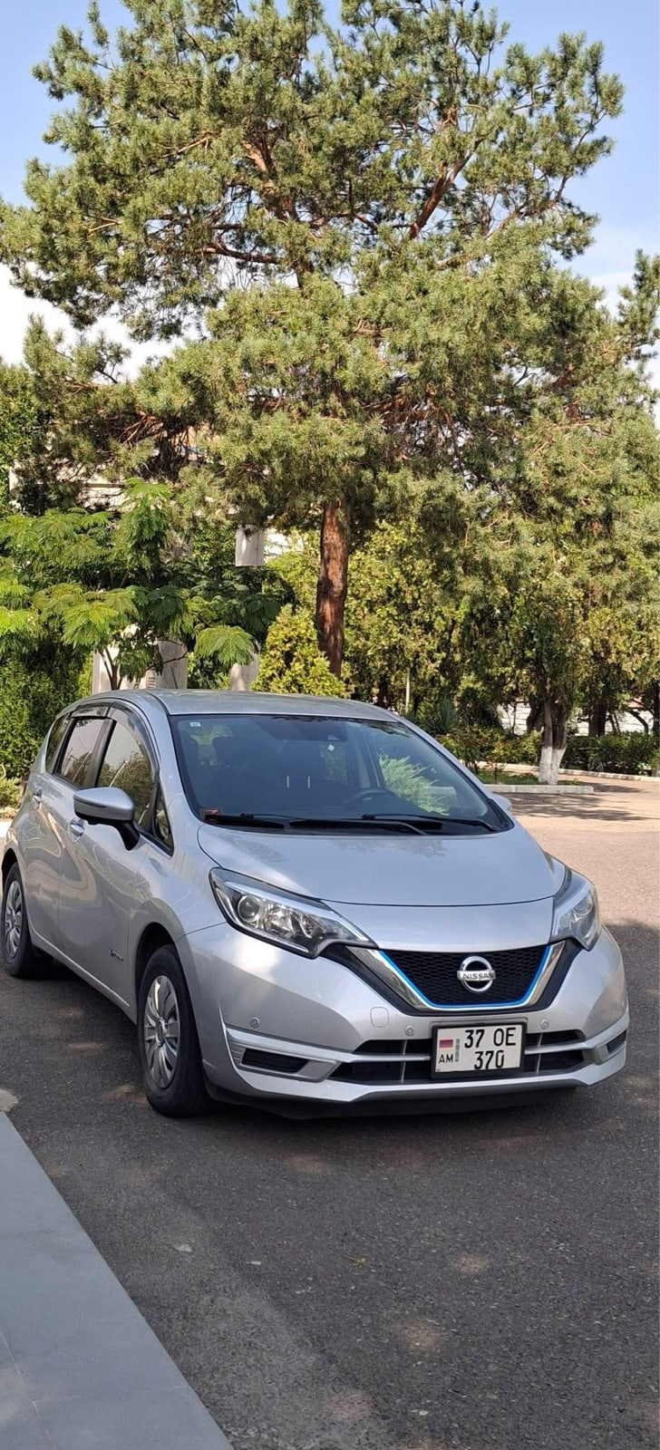 Վաճառվում է Nissan Note