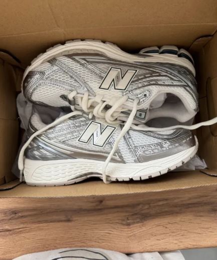 New Balance 1906R