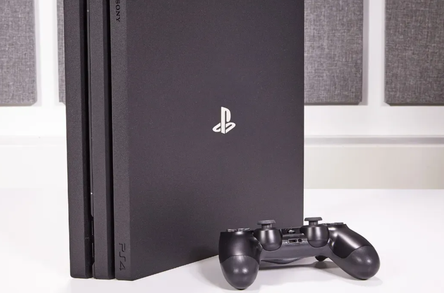 Sony PlayStation 4 Pro 1Tb + 10 Խաղ + Pes21