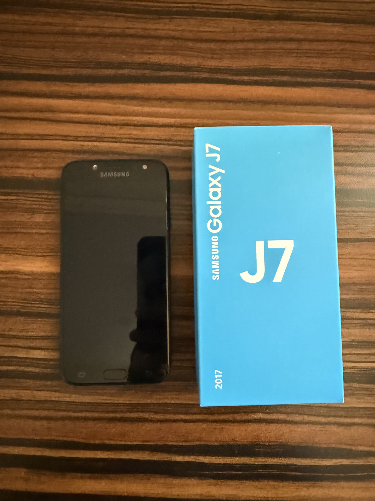 Samsung Galaxy J7 (2017), 16 GB, սև