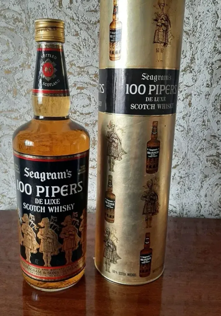 Վիսկի Seagram's 100 Pipers