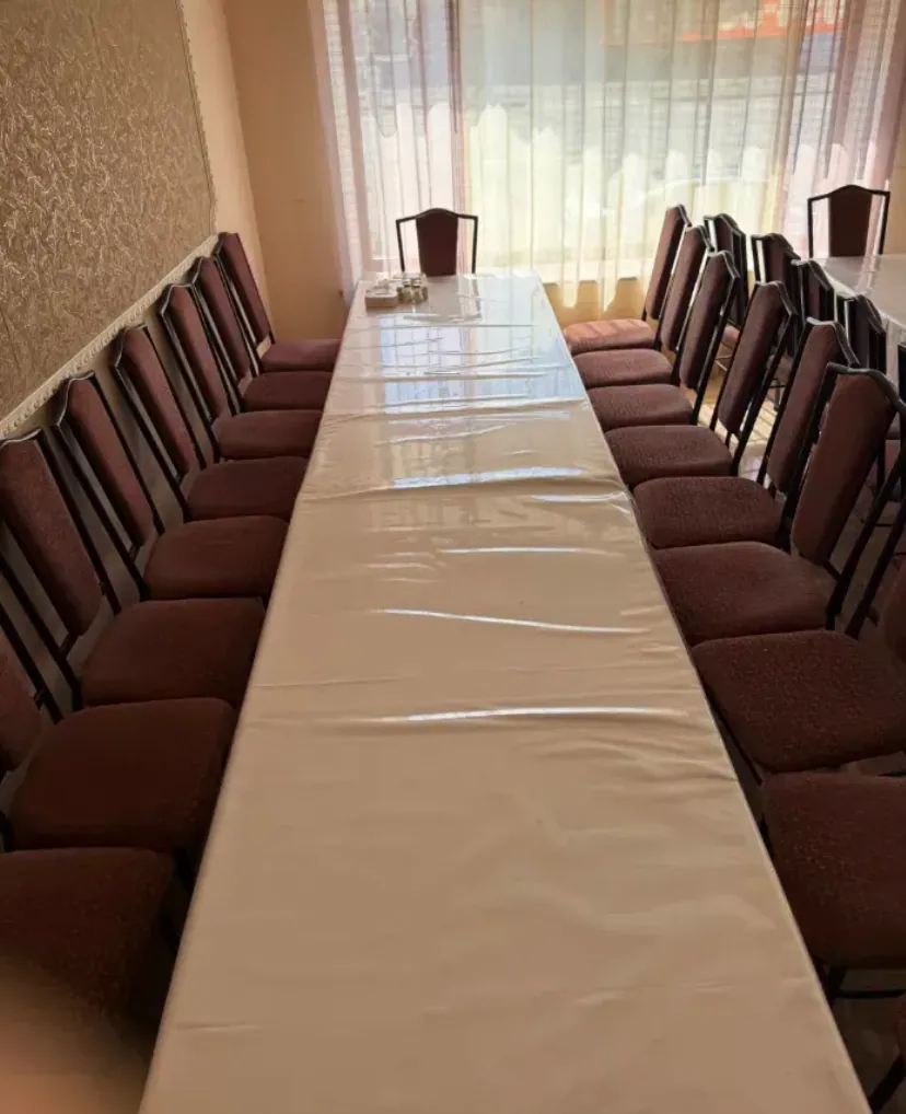 Սեղան աթոռների հավաքածու