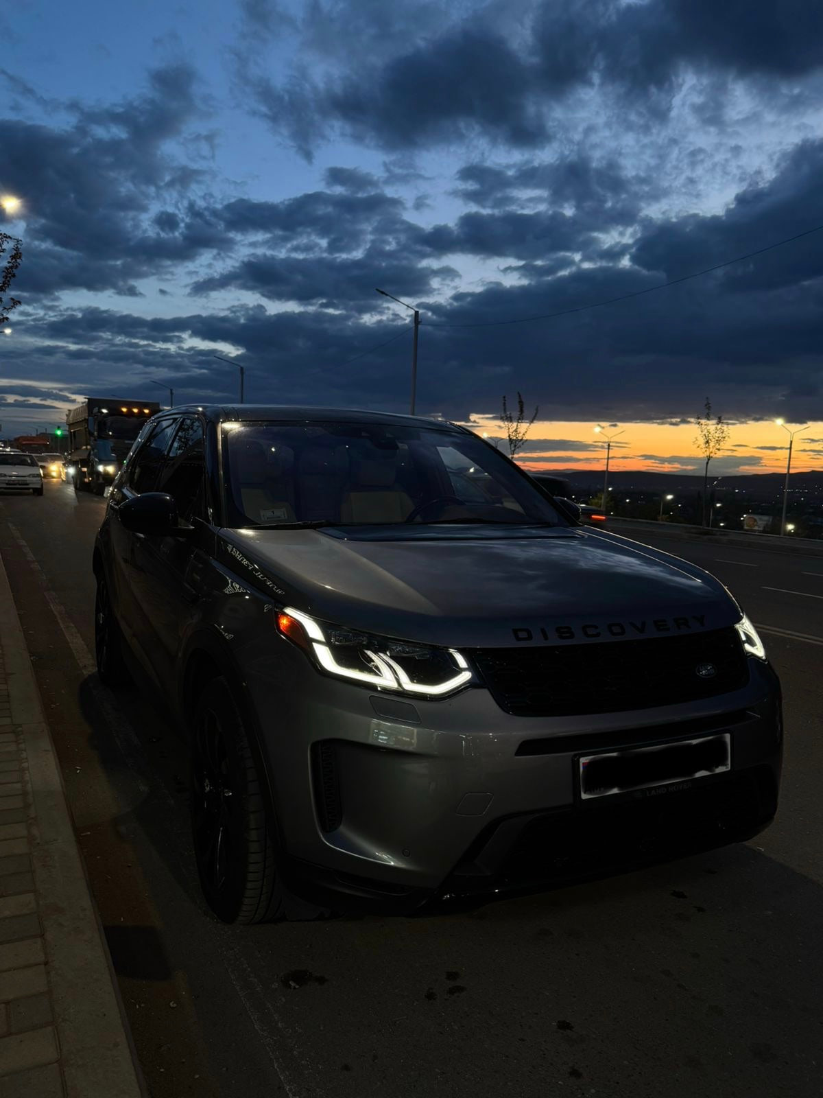 Վաճառվում է Land Rover Discovery Sport S