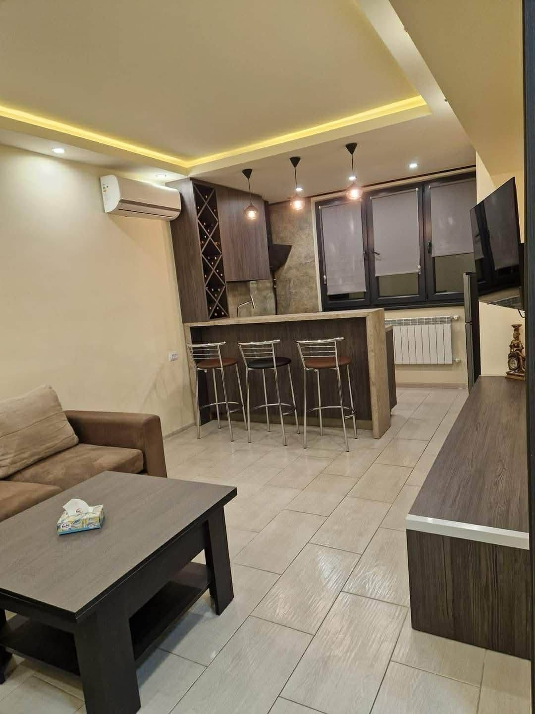 2 սենյականոց բնակարան Խորենացու փողոցում կենտրոնում, 42 քմ, 5/10 հարկ
