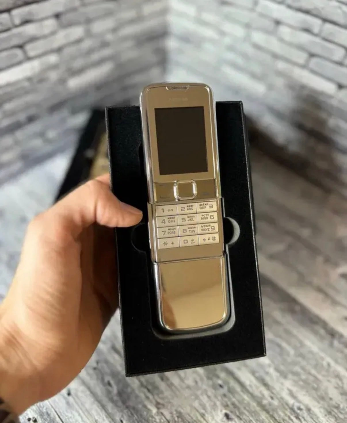 Nokia 8800 Arte, 2 GB, արծաթագույն
