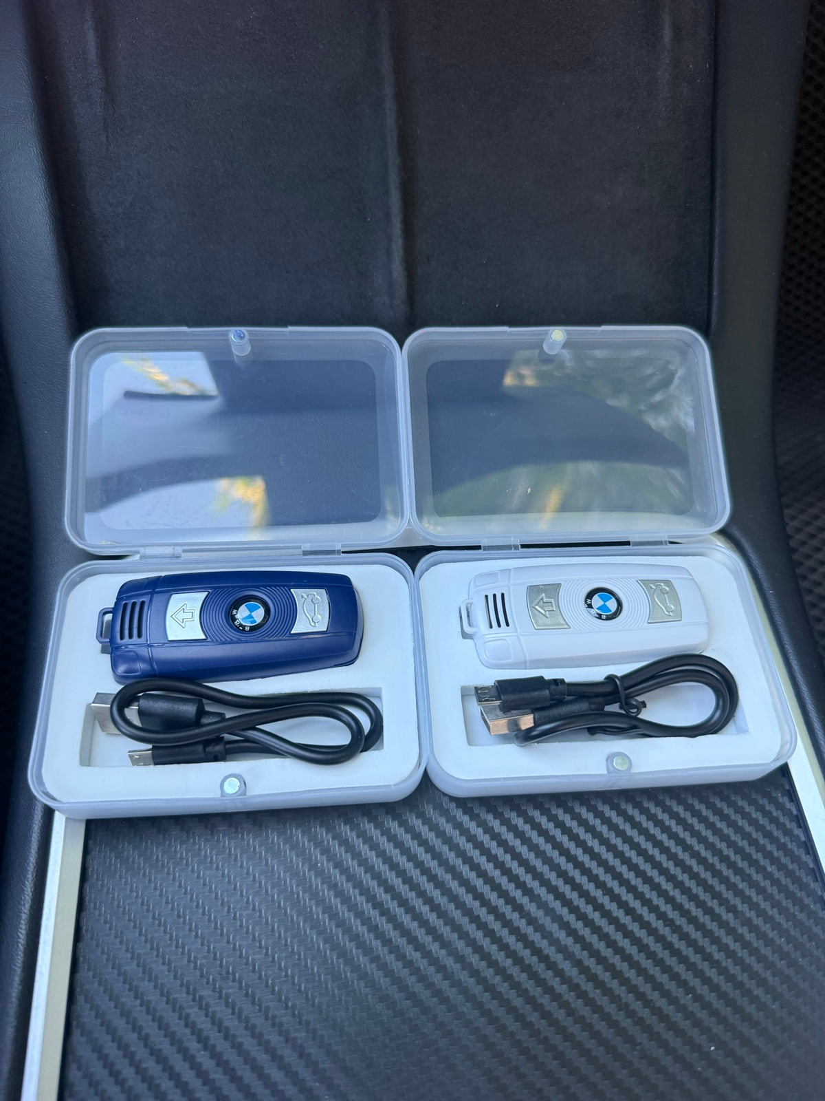 BMW X6 մինի հեռախոս-բրելոկ BMW X6 մինի հեռախոս-բրելոկ Կոմպակտ և ոճայ