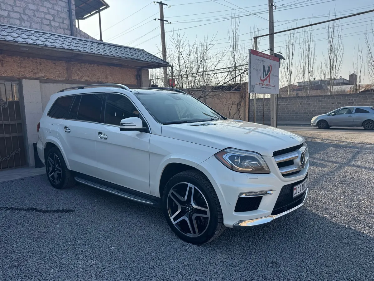GL 2013 4Matic Mercedes Benz GL550 4Matic.