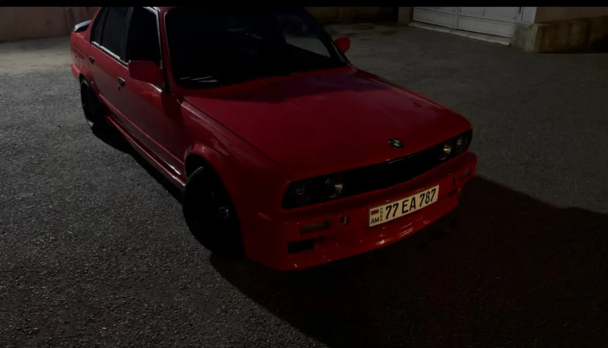 BMW E30