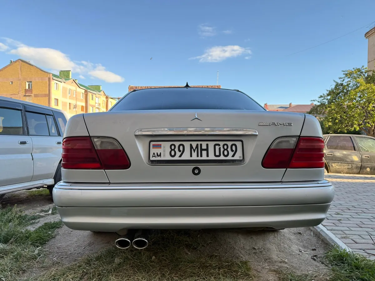 Mersedes-Benz