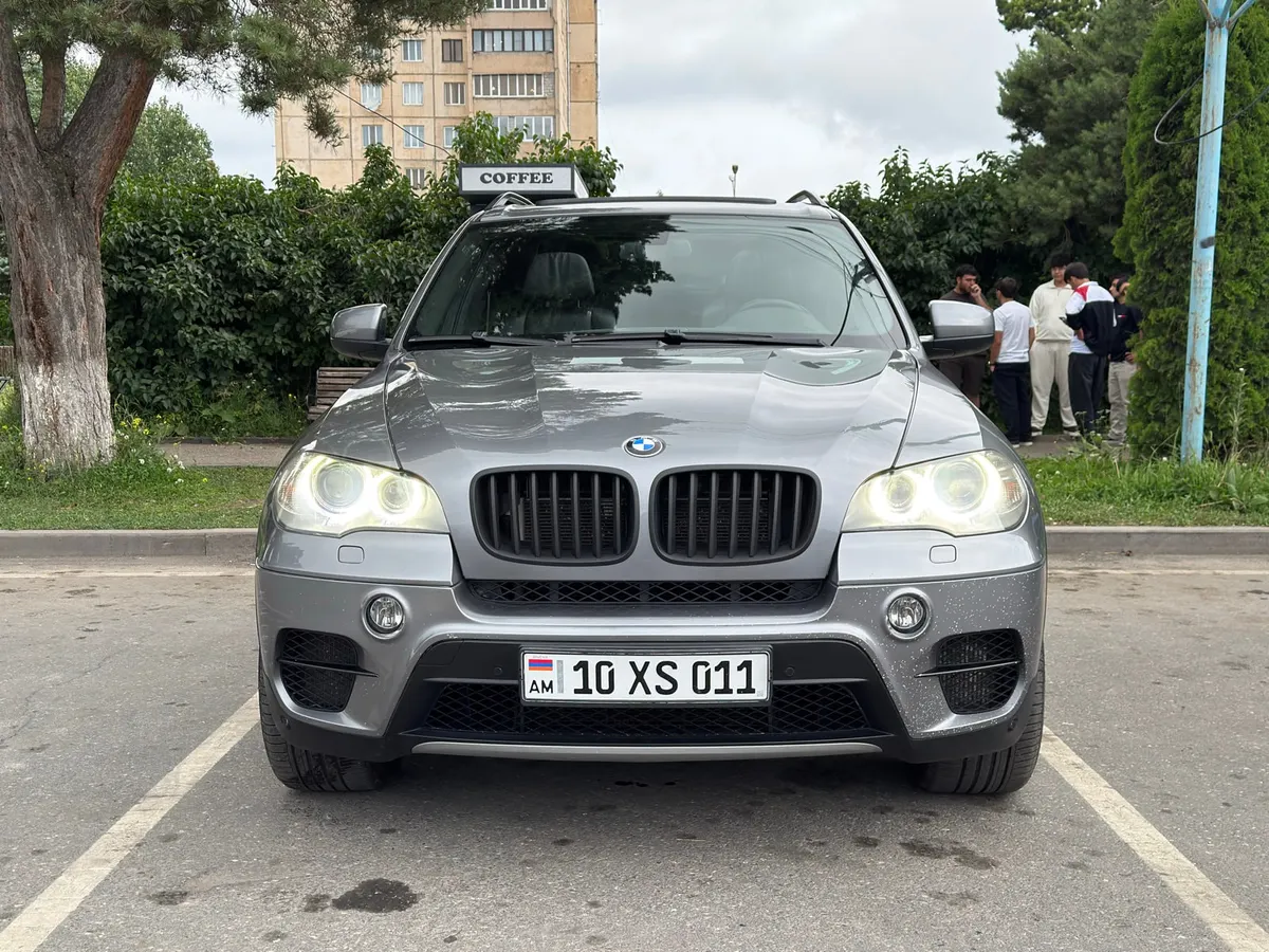 BMW X5 5.0i