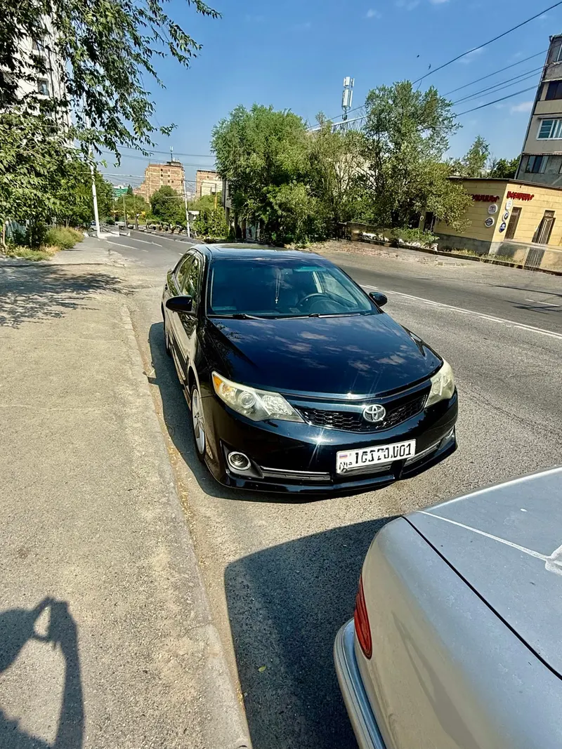 Toyota camry 2.5 xse
