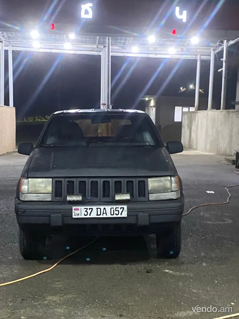 For sale or exchange Jeep Grand Cherokee 1995 V8 5.2L