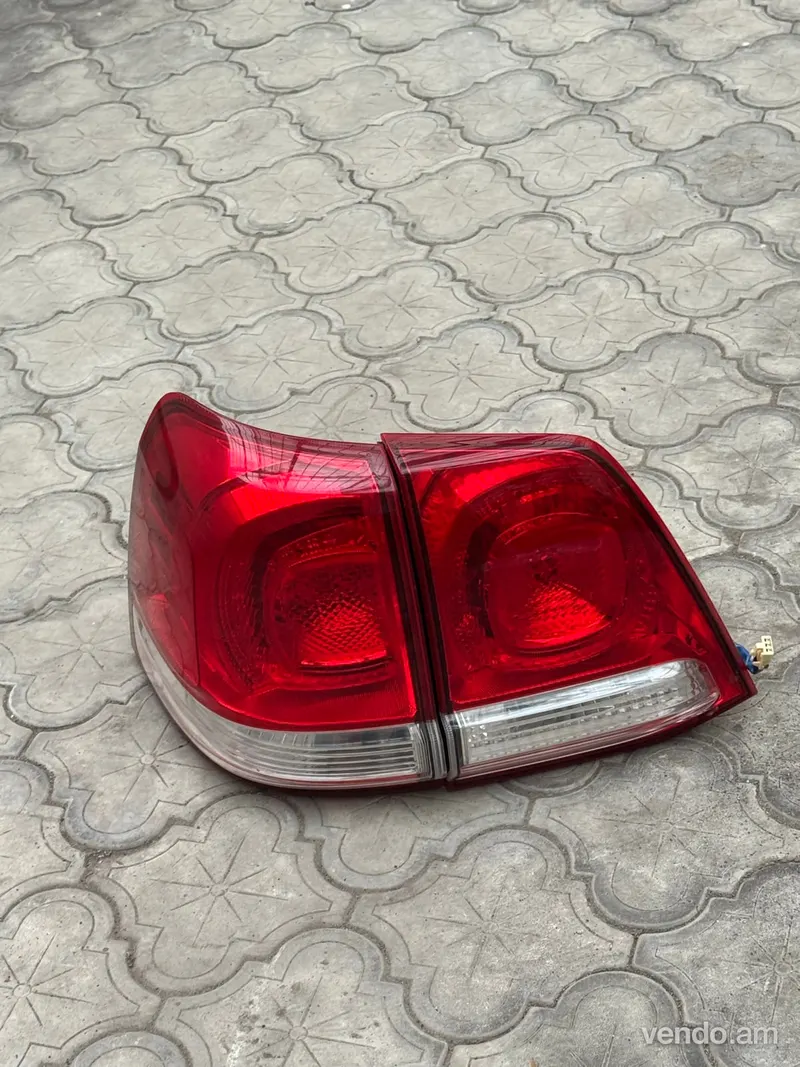 Land Cruiser 200 Rear light