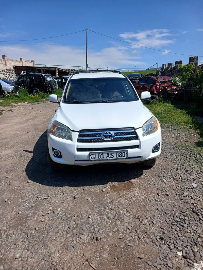 TOYOTA RAV4 2007 год