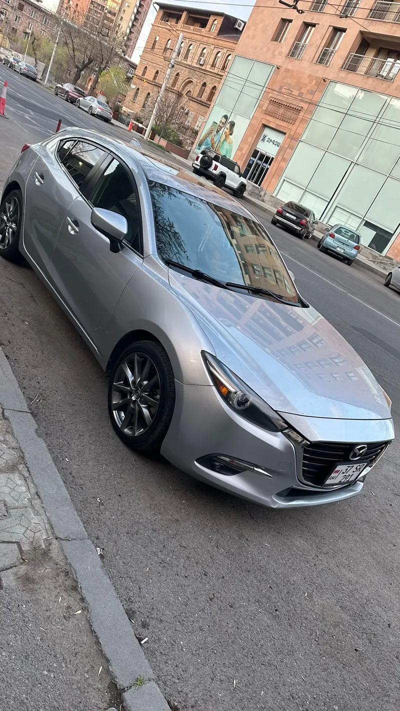 Mazda 3 Grand Touring+