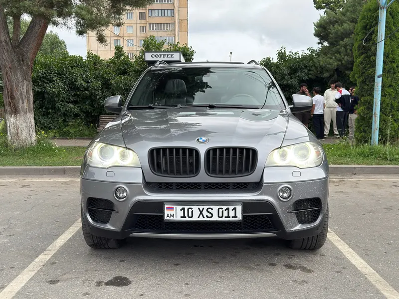 BMW X5 5.0i